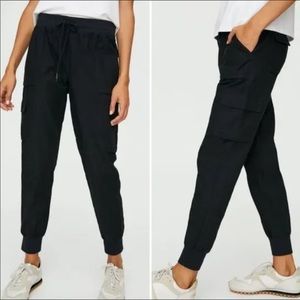 Community by Aritzia Cebu Pants Jogger Cargo Black Small